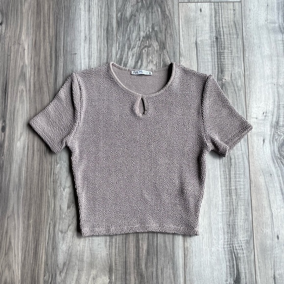Zara Tops - Zara short sleeve top